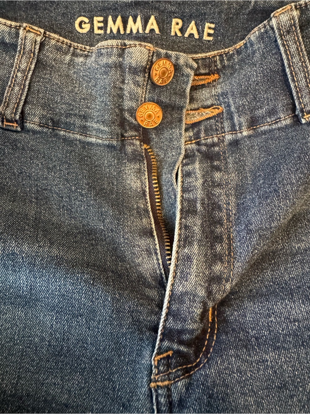 Gemma Rae Dark Wash Stretch Jeans
Slim Fit - Size 9/29 - Picture 4 of 14